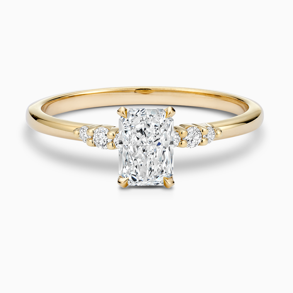 Ecksand's Engagement Ring with Eagle Prongs and Side Diamonds in 18k Yellow Gold, Radiant