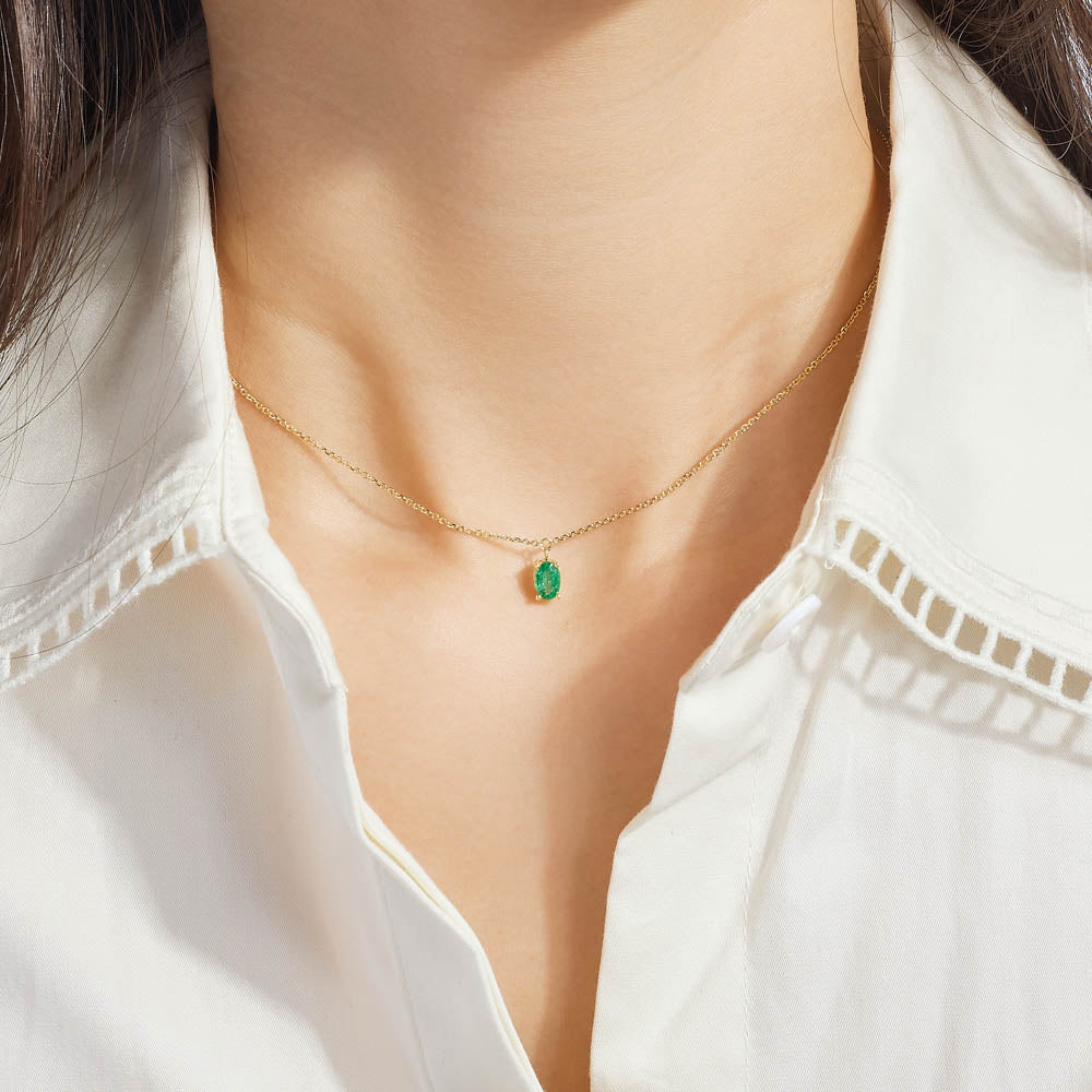 Oval-Cut Emerald Pendant Necklace Ecksand