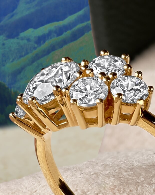 unique engagement ring diamond cluster gold