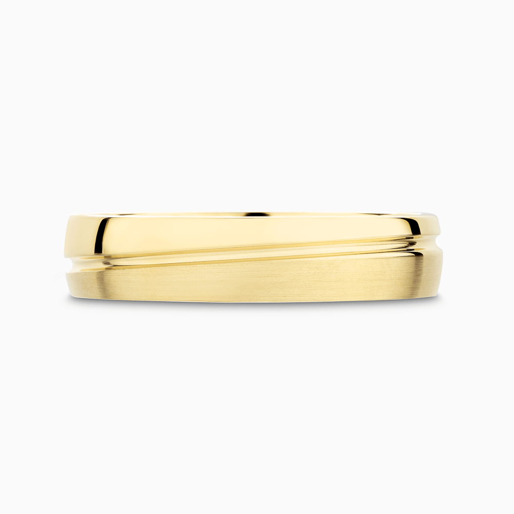 The Ecksand Iconic Wedding Band shown with Band: 5mm in 18k Yellow Gold
