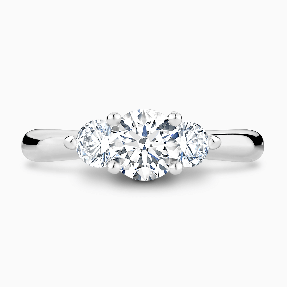 Three stone round brilliant 2025 engagement ring